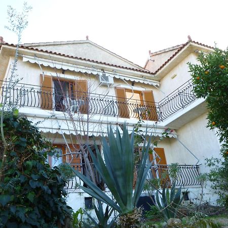 Raymondos Apartments Lassi  Chambre photo